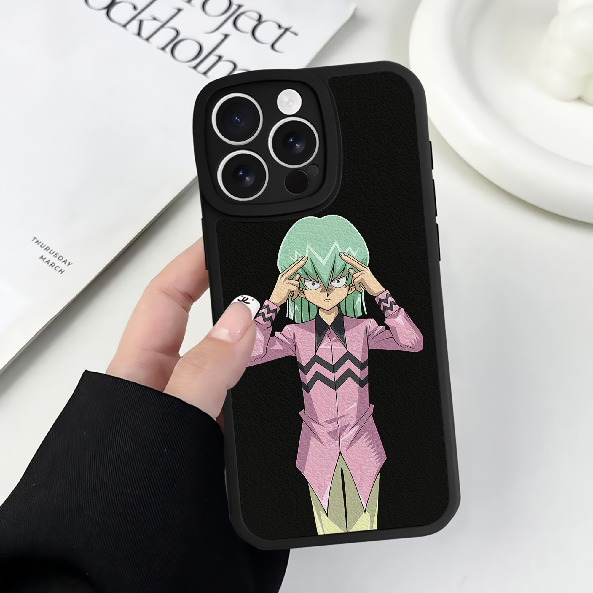 遊☆戯☆王 Yu-Gi-Oh! 【iPhone 16シリーズ対応】シリコンスマホケース（レザー調） 材質：シリコン